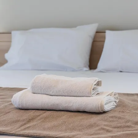 Skyline Serenity On The 25th Floor In Mercury Tower