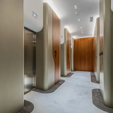 Skyline Serenity On The 25th Floor In Mercury Tower Apartamento *