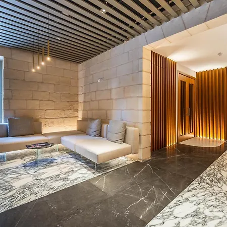 Skyline Serenity On The 25th Floor In Mercury Tower