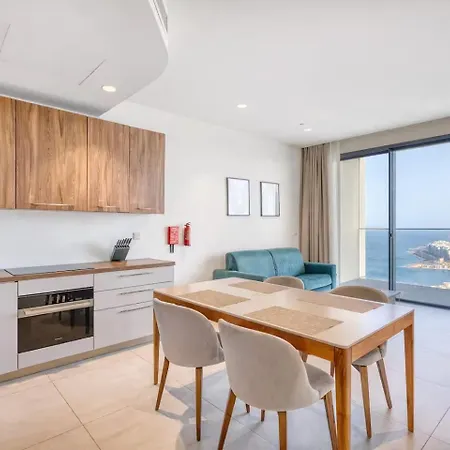 Skyline Serenity On The 25th Floor In Mercury Tower Appartement *