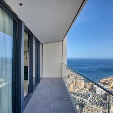 Skyline Serenity On The 25th Floor In Mercury Tower Appartement *